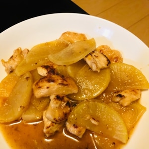 フライパンで簡単♡トロ～リ大根と鶏胸肉の甘辛炒め煮